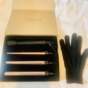 Curling wand, 3 different size barrels, includes glove. Like new